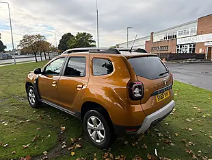 Used 2019 Dacia Duster Comfort Desert Orange - Interior and Exterior details 4
