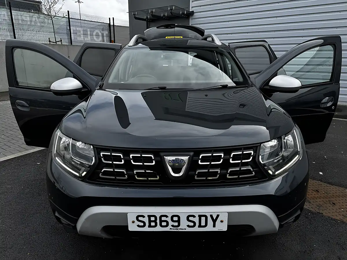 Used 2019 Dacia Duster Comfort Grey - Interior and Exterior details 11