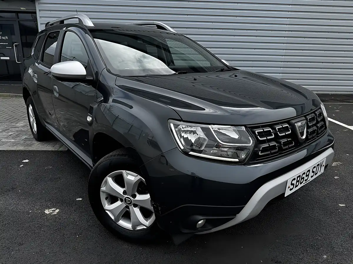 Used 2019 Dacia Duster Comfort Grey - Interior and Exterior details 2