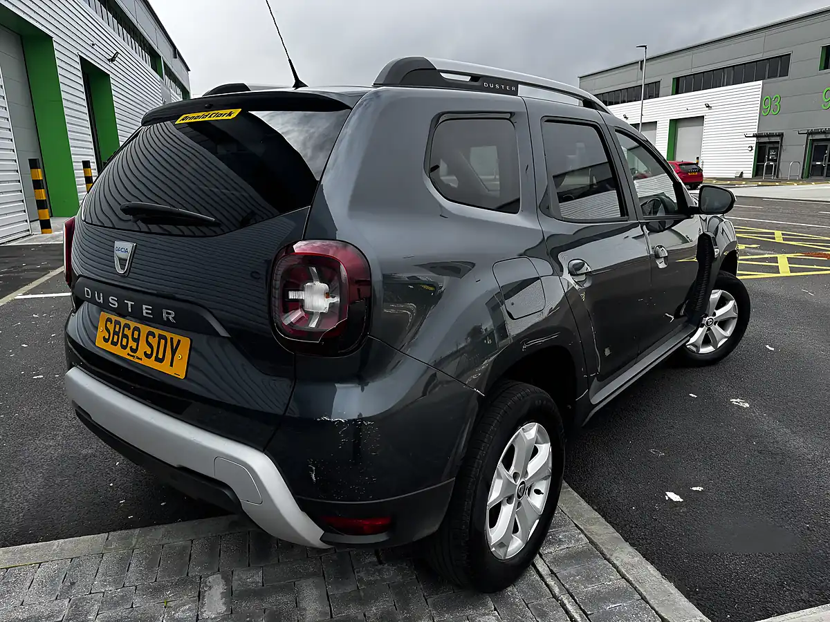 Used 2019 Dacia Duster Comfort Grey - Interior and Exterior details 5