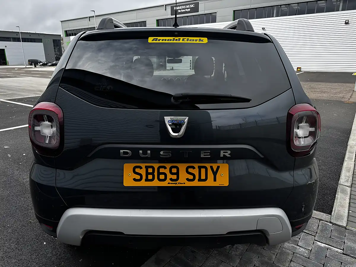 Used 2019 Dacia Duster Comfort Grey - Interior and Exterior details 6