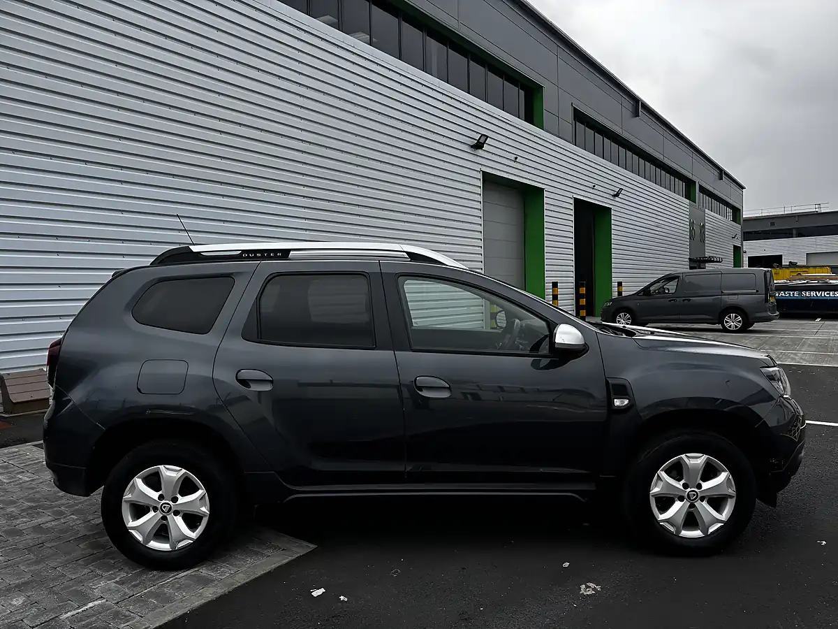 Used 2019 Dacia Duster Comfort Grey - Interior and Exterior details 8