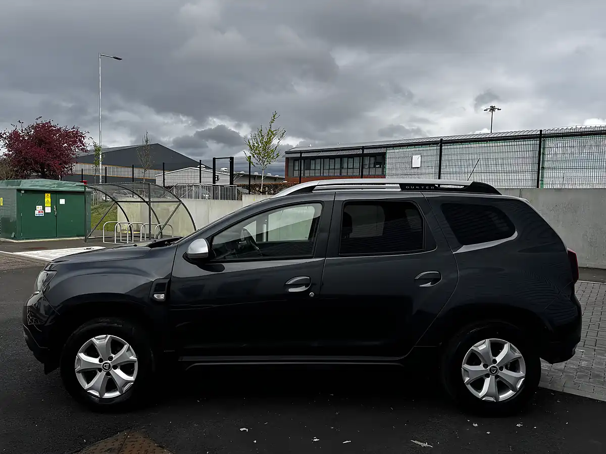 Used 2019 Dacia Duster Comfort Grey - Interior and Exterior details 9
