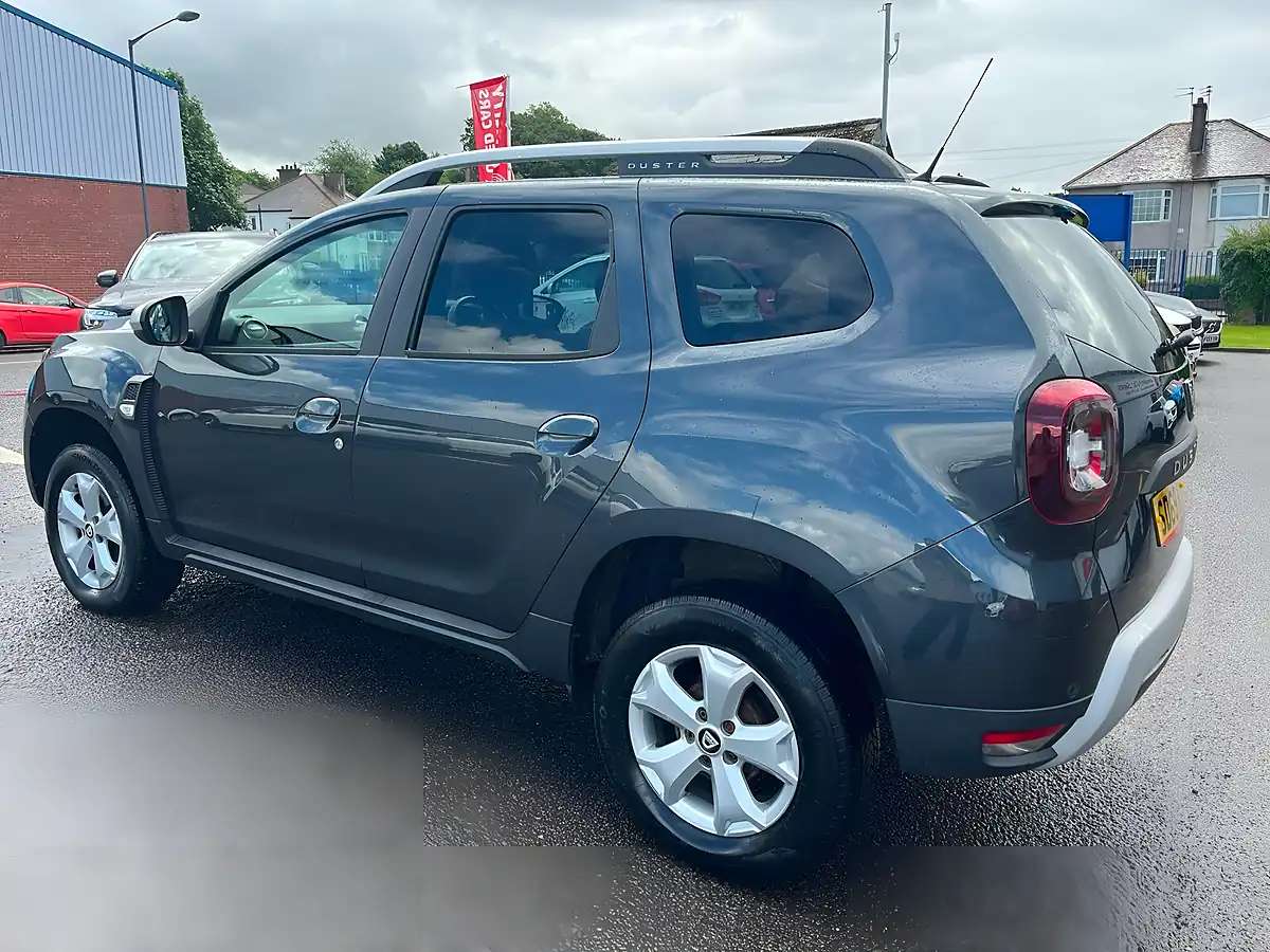 Used 2019 Dacia Duster Comfort Grey - Interior and Exterior details 3