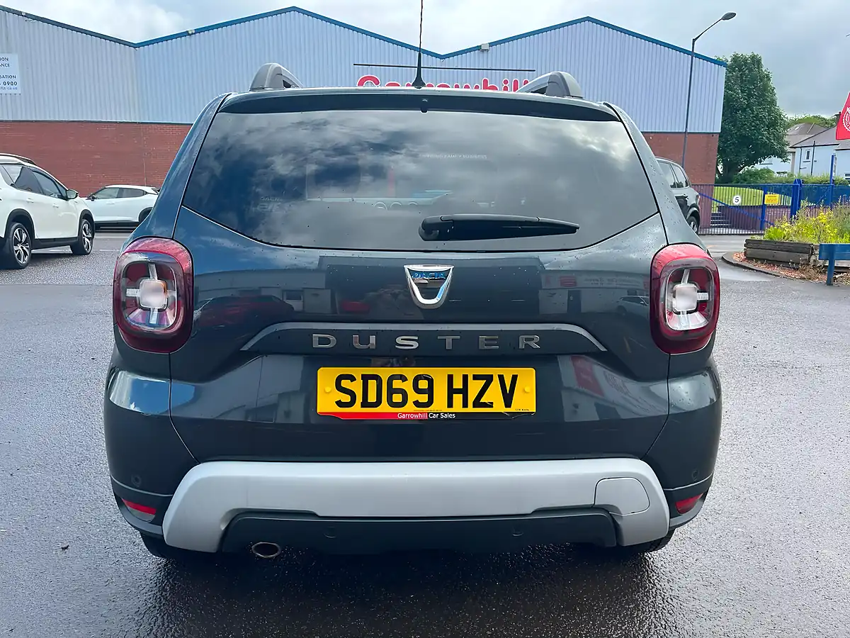 Used 2019 Dacia Duster Comfort Grey - Interior and Exterior details 5