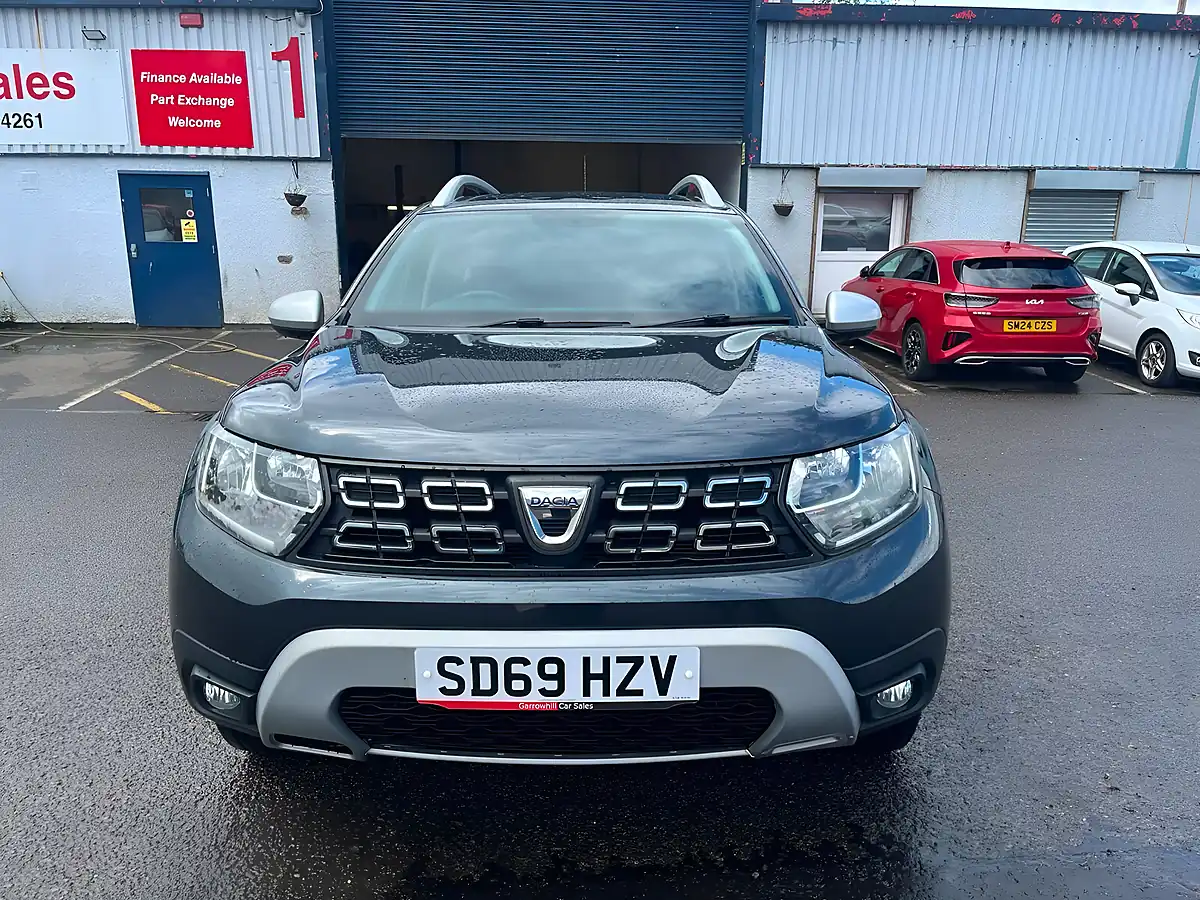 Used 2019 Dacia Duster Comfort Grey - Interior and Exterior details 8