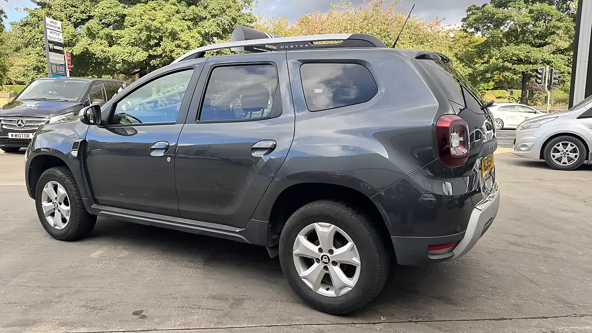 Used 2019 Dacia Duster Comfort Grey - Interior and Exterior details 3