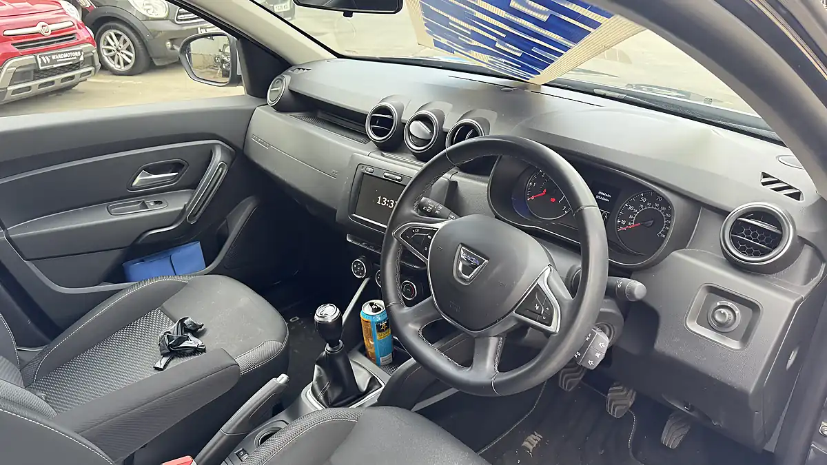 Used 2019 Dacia Duster Comfort Grey - Interior and Exterior details 5