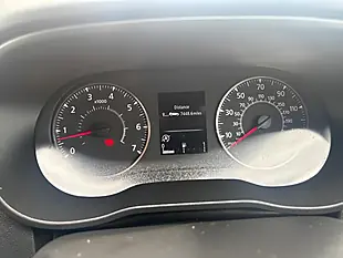 Used 2019 Dacia Duster Comfort Orange - Interior and Exterior details 12