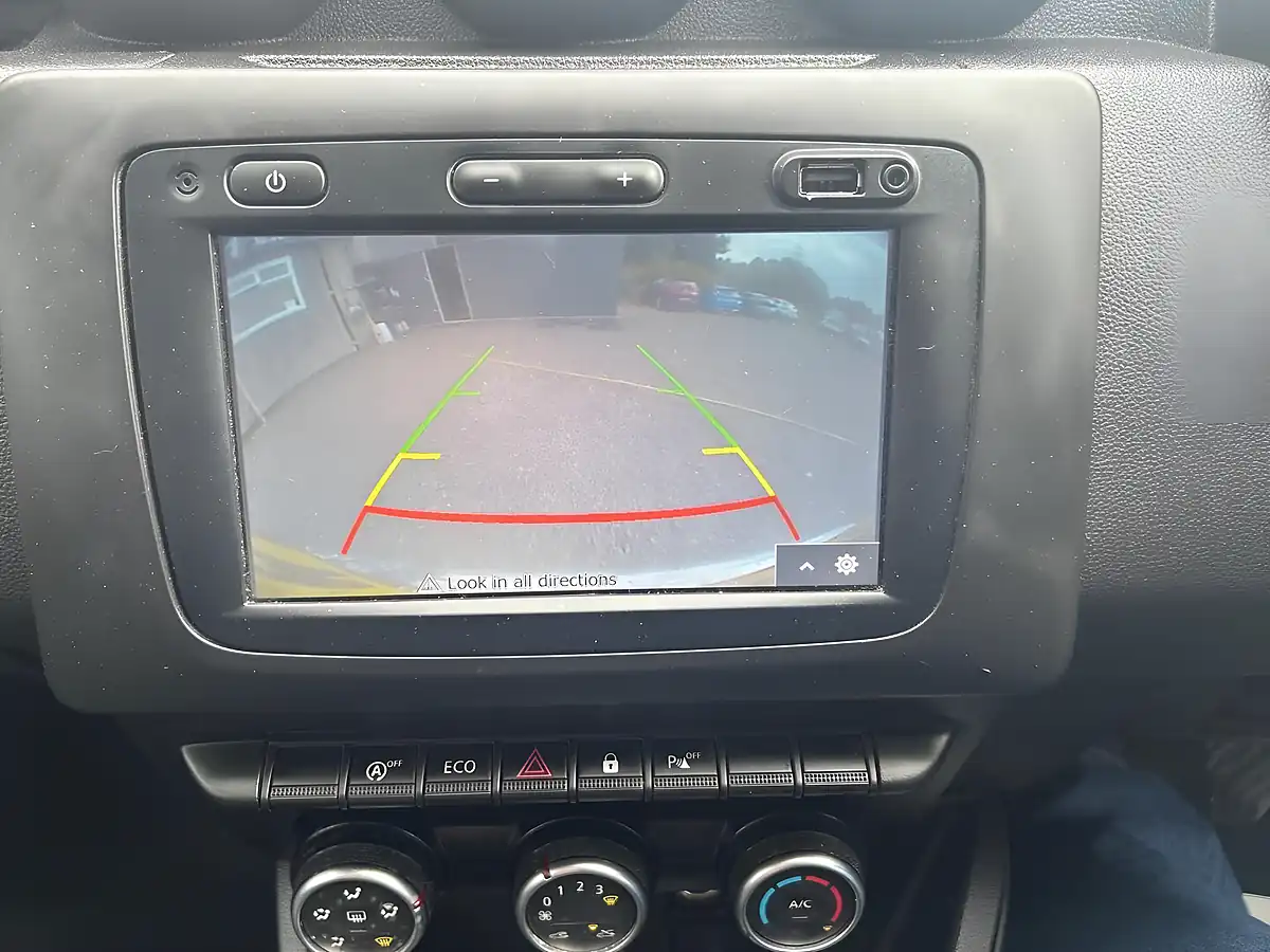 Used 2019 Dacia Duster Comfort Orange - Interior and Exterior details 18