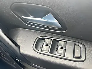 Used 2019 Dacia Duster Comfort Orange - Interior and Exterior details 19