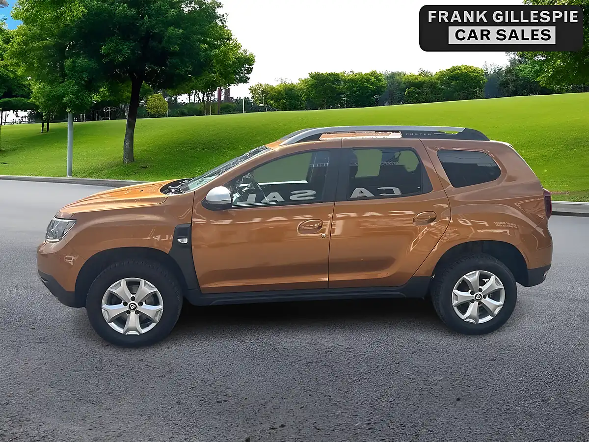 Used 2019 Dacia Duster Comfort Orange - Interior and Exterior details 2