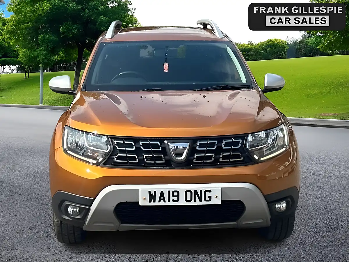Used 2019 Dacia Duster Comfort Orange - Interior and Exterior details 4