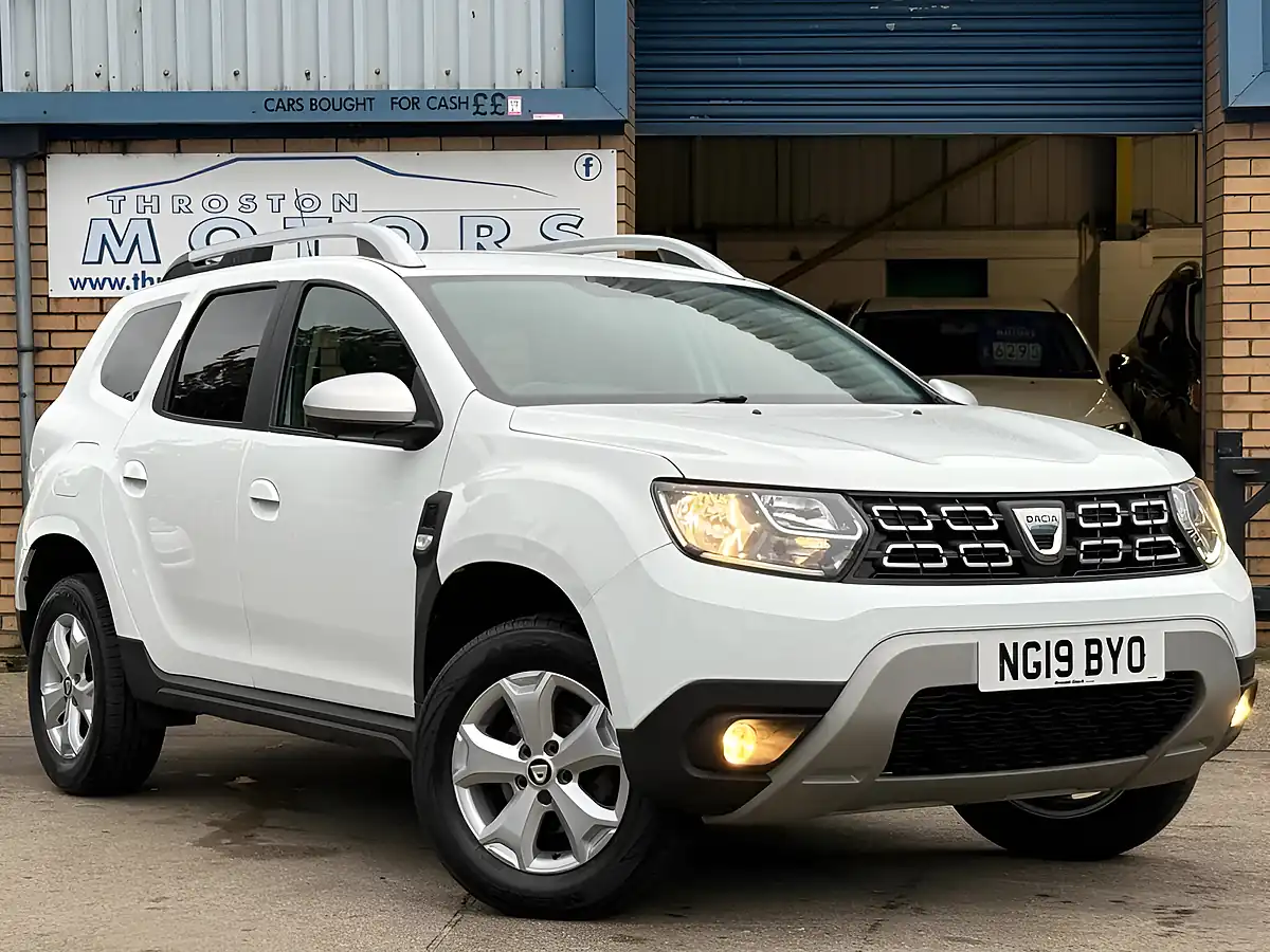 Used 2019 Dacia Duster Comfort White - Front View