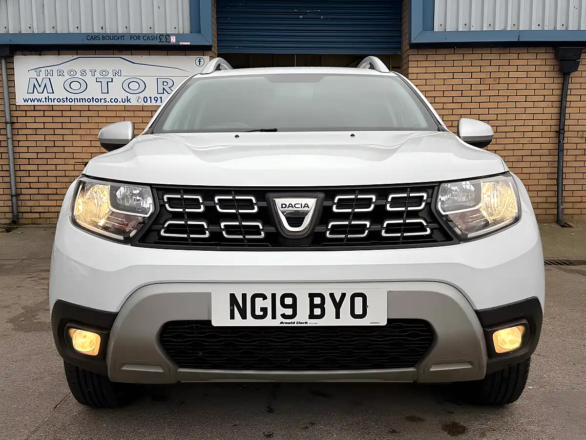Used 2019 Dacia Duster Comfort White - Interior and Exterior details 7