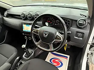 Used 2019 Dacia Duster Comfort White - Interior and Exterior details 9