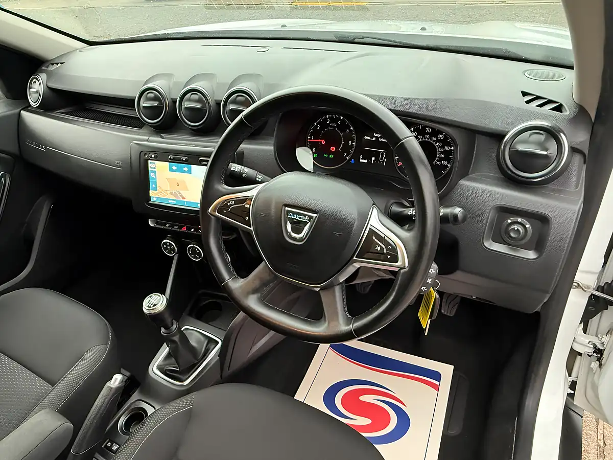 Used 2019 Dacia Duster Comfort White - Interior and Exterior details 9