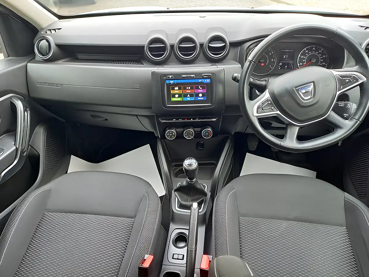 Used 2019 Dacia Duster Comfort White - Interior and Exterior details 12