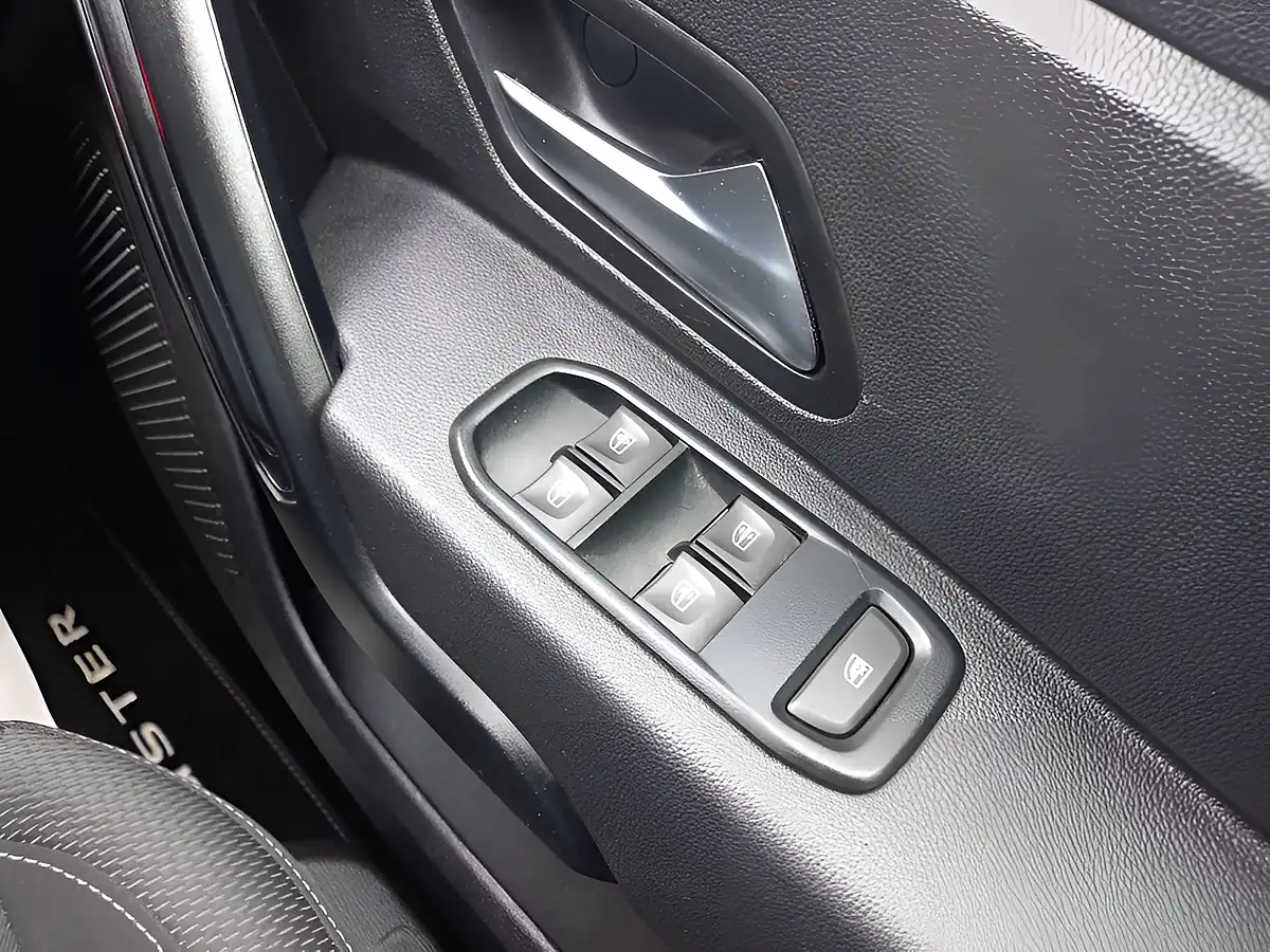 Used 2019 Dacia Duster Comfort White - Interior and Exterior details 17