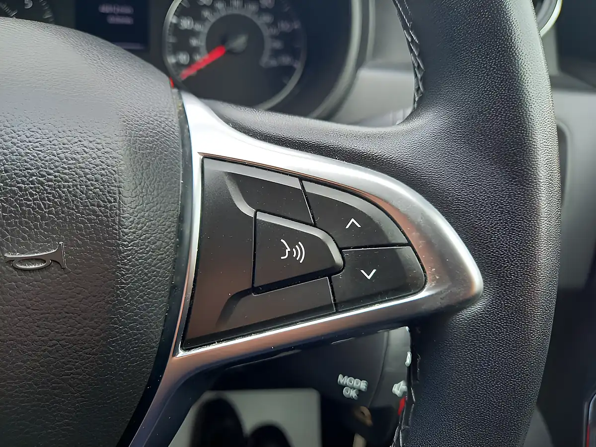 Used 2019 Dacia Duster Comfort White - Interior and Exterior details 20