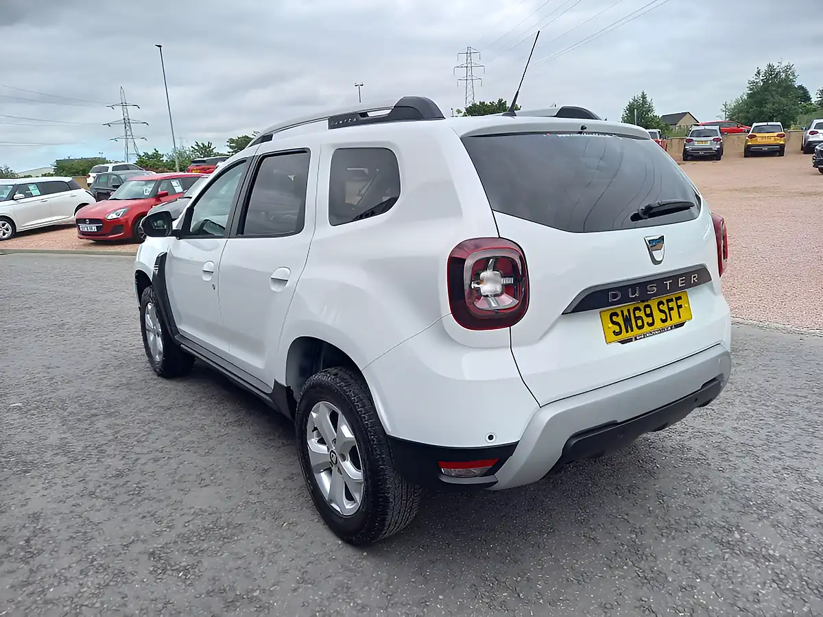 Used 2019 Dacia Duster Comfort White - Interior and Exterior details 5