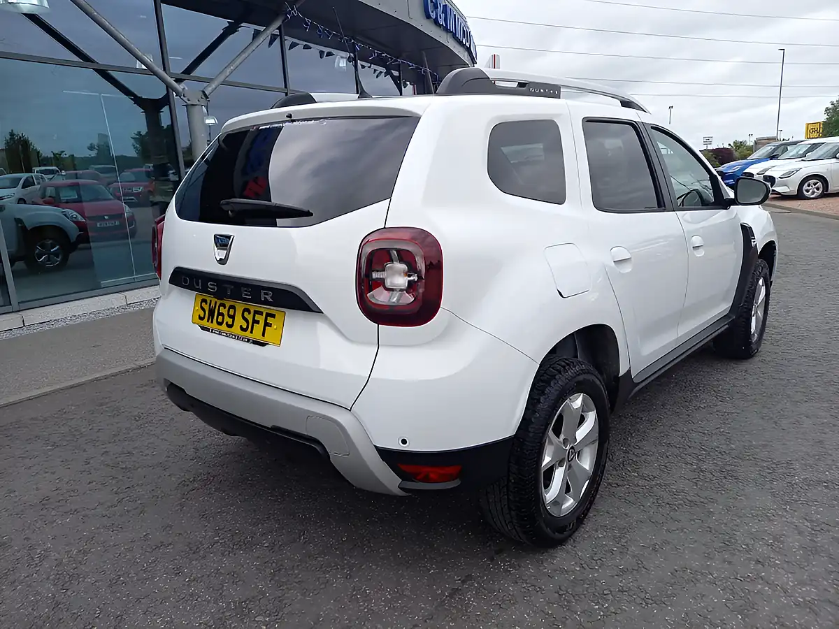 Used 2019 Dacia Duster Comfort White - Interior and Exterior details 8