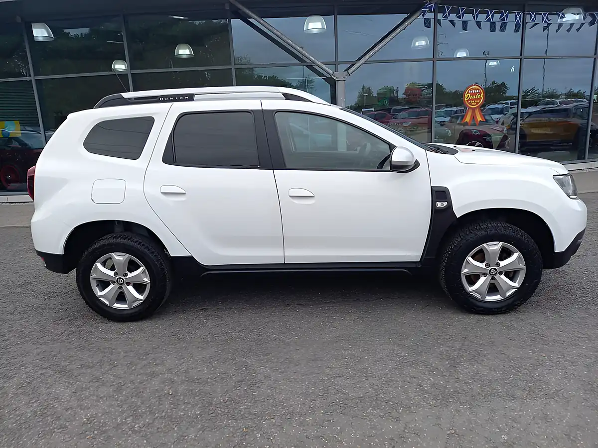 Used 2019 Dacia Duster Comfort White - Interior and Exterior details 9