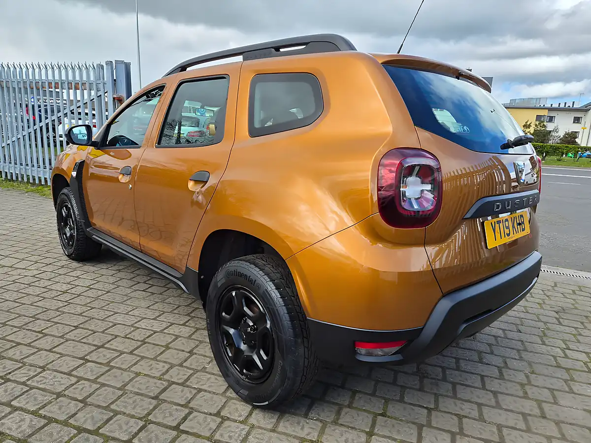 Used 2019 Dacia Duster Essential Desert Orange - Interior and Exterior details 4