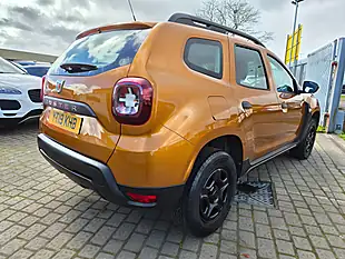 Used 2019 Dacia Duster Essential Desert Orange - Interior and Exterior details 6