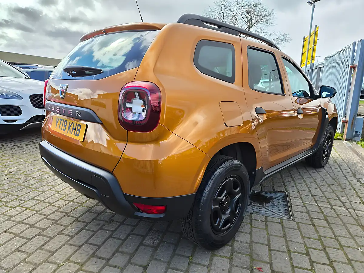 Used 2019 Dacia Duster Essential Desert Orange - Interior and Exterior details 6