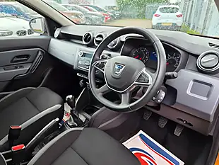 Used 2019 Dacia Duster Essential Desert Orange - Interior and Exterior details 8