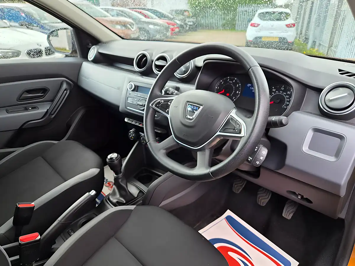 Used 2019 Dacia Duster Essential Desert Orange - Interior and Exterior details 8