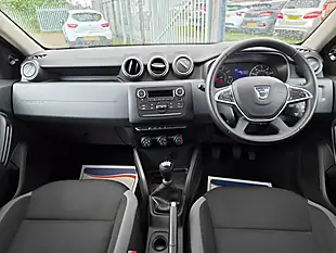 Used 2019 Dacia Duster Essential Desert Orange - Interior and Exterior details 9