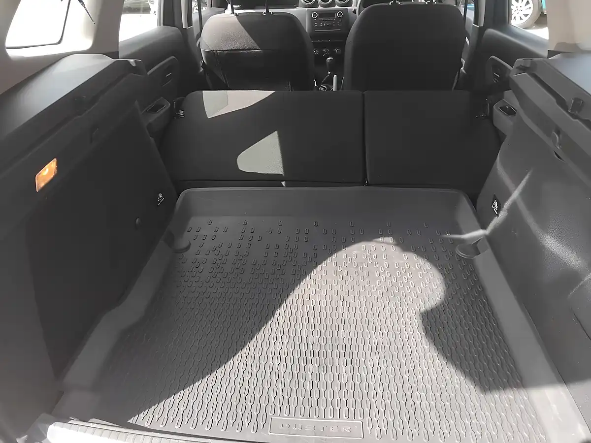 Used 2019 Dacia Duster Essential Grey - Interior and Exterior details 16