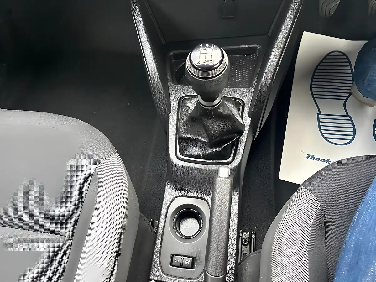 Used 2019 Dacia Duster Essential Grey - Interior and Exterior details 17