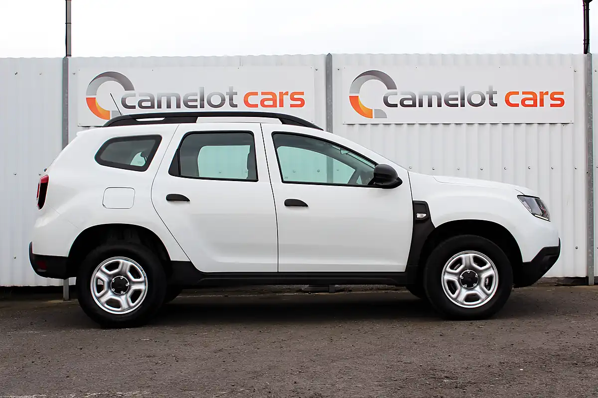 Used 2019 Dacia Duster Essential White - Interior and Exterior details 5