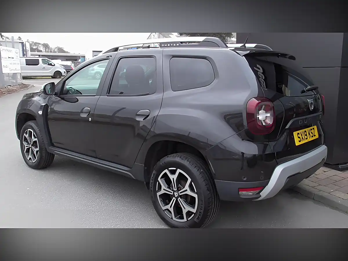 Used 2019 Dacia Duster Prestige Black - Interior and Exterior details 2