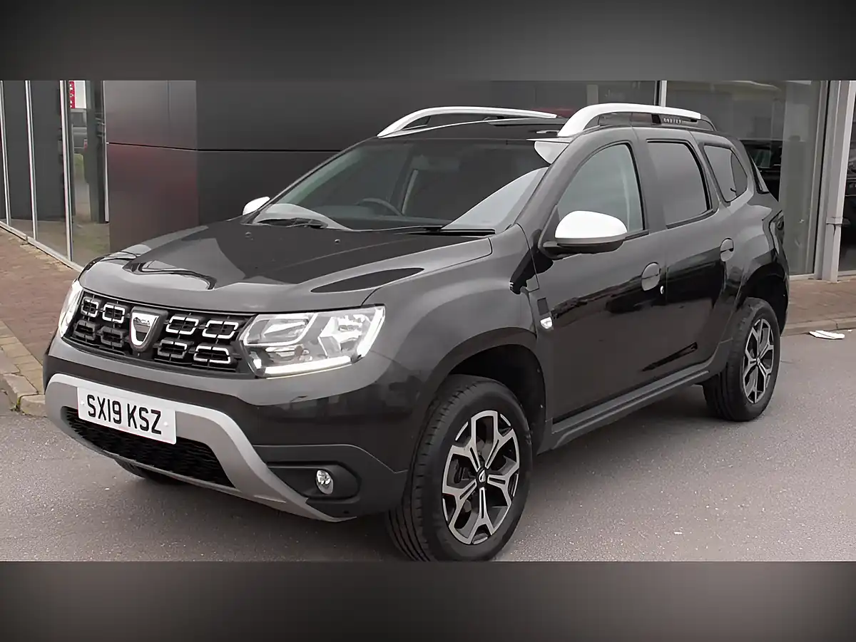 Used 2019 Dacia Duster Prestige Black - Interior and Exterior details 4
