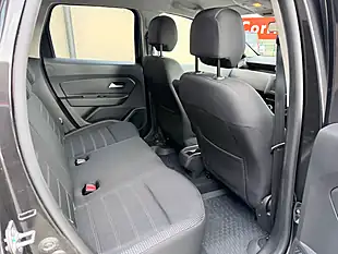 Used 2019 Dacia Duster Prestige Black - Interior and Exterior details 14