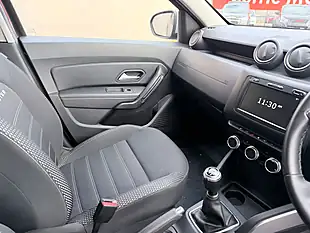 Used 2019 Dacia Duster Prestige Black - Interior and Exterior details 17