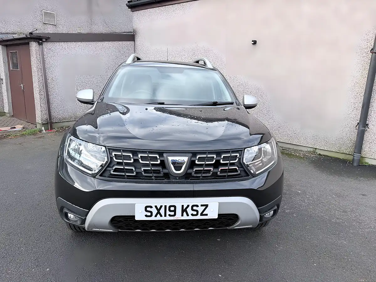 Used 2019 Dacia Duster Prestige Black - Interior and Exterior details 2