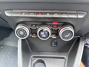 Used 2019 Dacia Duster Prestige Black - Interior and Exterior details 20