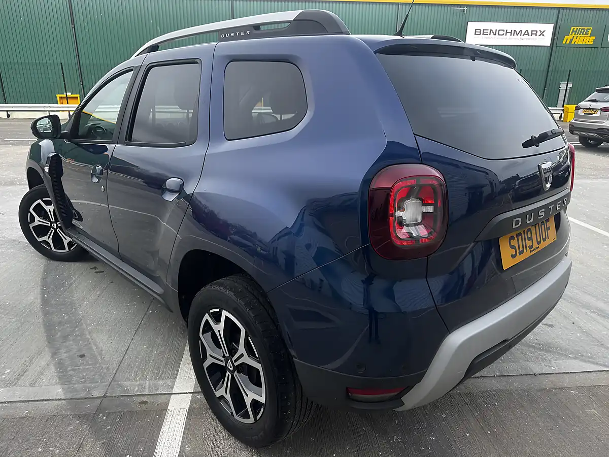 Used 2019 Dacia Duster Prestige Blue - Interior and Exterior details 4