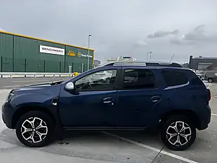 Used 2019 Dacia Duster Prestige Blue - Interior and Exterior details 7