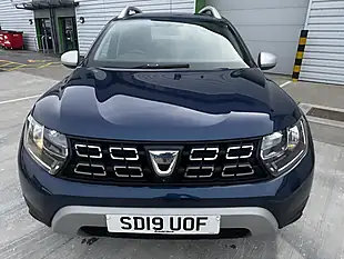 Used 2019 Dacia Duster Prestige Blue - Interior and Exterior details 8