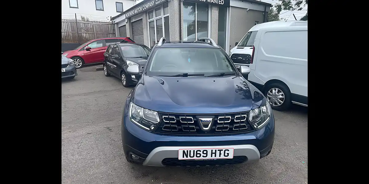 Used 2019 Dacia Duster Prestige Blue - Interior and Exterior details 2