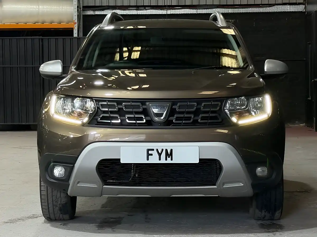 Used 2019 Dacia Duster Prestige Brown - Interior and Exterior details 6