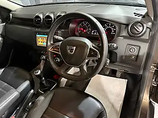 Used 2019 Dacia Duster Prestige Brown - Interior and Exterior details 9