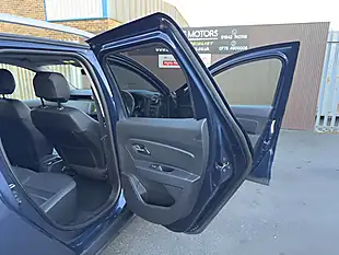 Used 2019 Dacia Duster Prestige Cosmos Blue - Interior and Exterior details 12