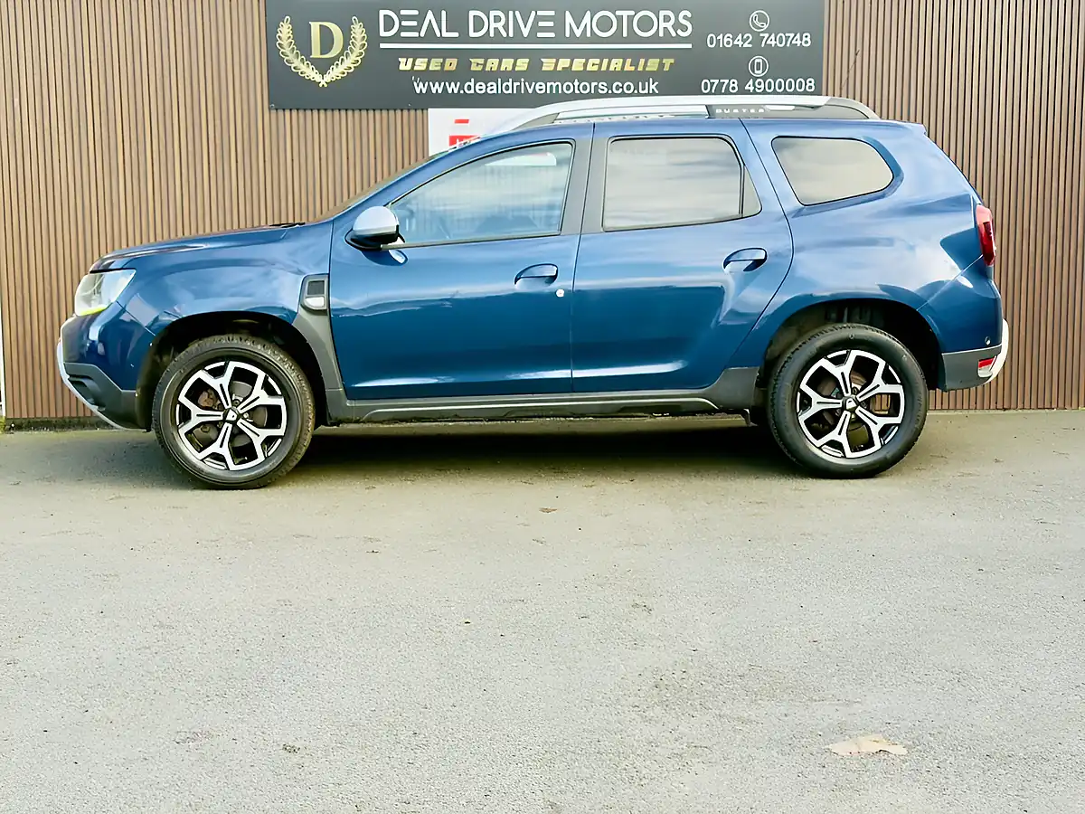 Used 2019 Dacia Duster Prestige Cosmos Blue - Interior and Exterior details 4
